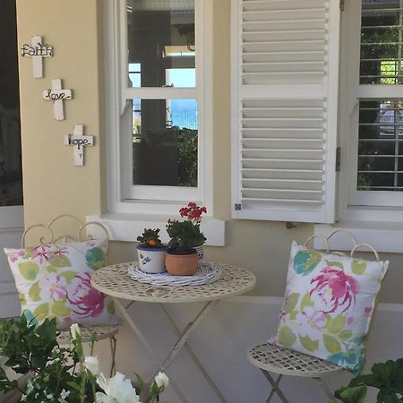Sandals Beach Villa Hermanus Bagian luar foto
